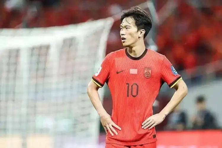  JackeyLove遭遇十五连败，巴塞罗那教练面临压力！